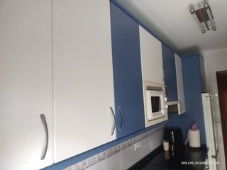Muebles de cocina con encimera y fregadero