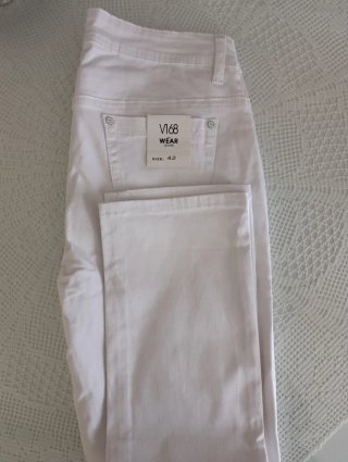 Pantalón Talla 42, da menos, SIN ESTRENAR
