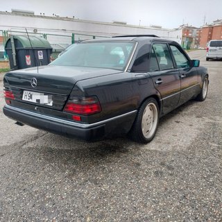 Mercedes-Benz Clase E 1990 LORINSER-AMG