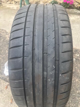 Neumático Michelin Pilot Sport 4 215/45 R17 87Y