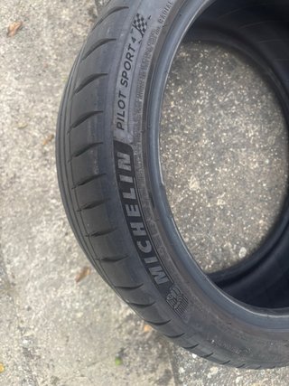 Neumático Michelin Pilot Sport 4 215/45 R17 87Y