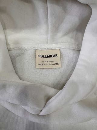 Sudadera blanca con texto Reflection of Yourself