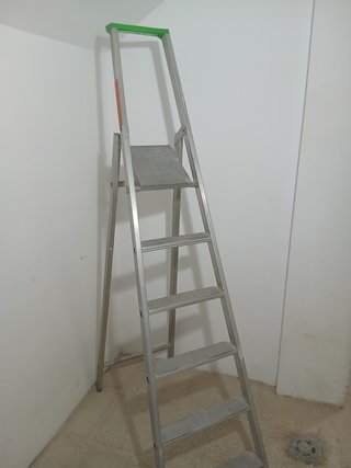 Escalera aluminio 6 peldaños