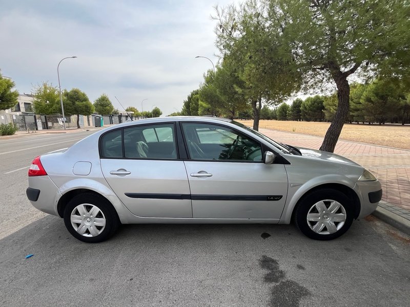 Renault Mégane Gran Tour 1.4 Luxe Dynamique / Privilege 2004