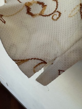 Pantaloni cotone operato con ricami floreali