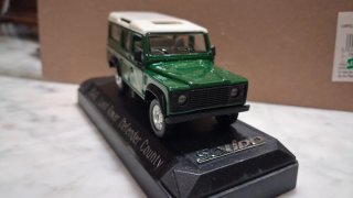 Land Rover Defender County. Escala 1:43