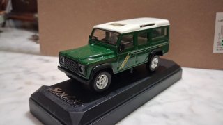Land Rover Defender County. Escala 1:43