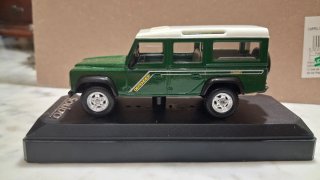 Land Rover Defender County. Escala 1:43