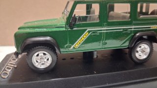 Land Rover Defender County. Escala 1:43