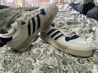 Zapatillas Adidas Blancas y Azules