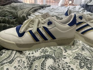Zapatillas Adidas Blancas y Azules