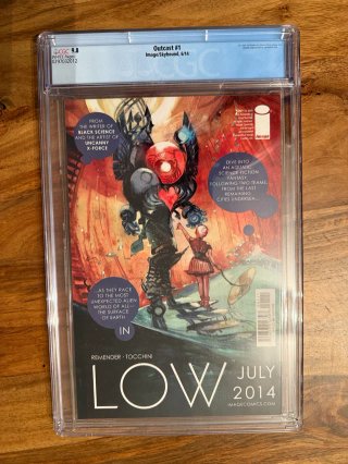 Comic gradeado CGC 9.8 - Outcast #1 de 2014