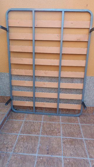 Somier metálico con lamas de madera