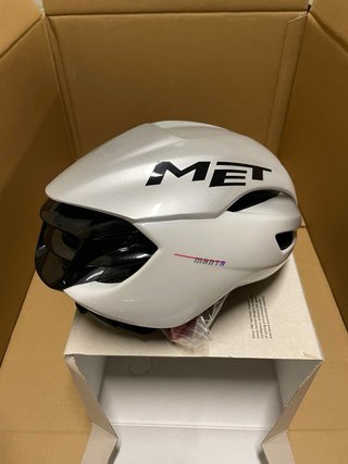 Casco Met Manta Mips