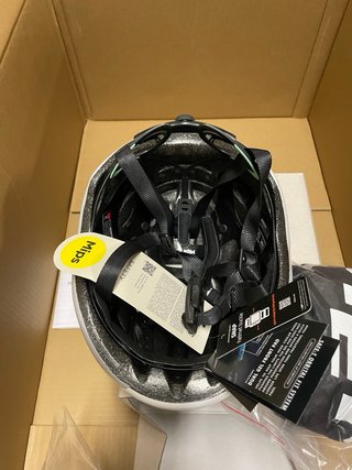 Casco Met Manta Mips