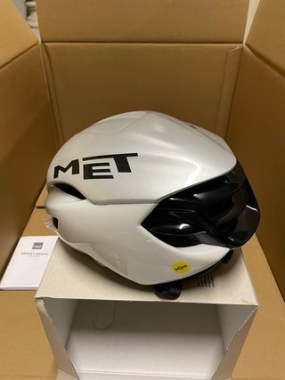 Casco Met Manta Mips