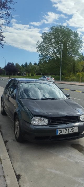 Volkswagen Golf 2000
