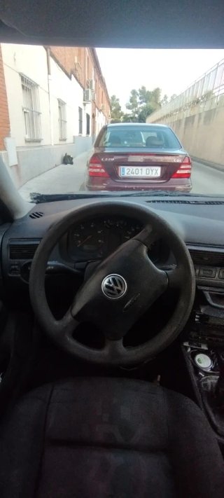 Volkswagen Golf 2000 / MANT. O DESP/CAMB. POR MOTO