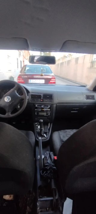Volkswagen Golf 2000 / MANT. O DESP/CAMB. POR MOTO