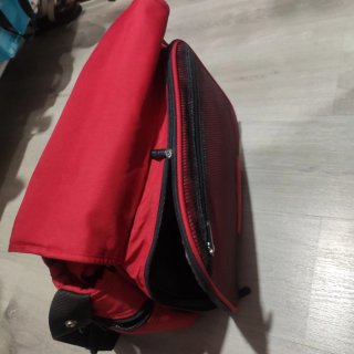 Mochila para carrito de bebé color rojo