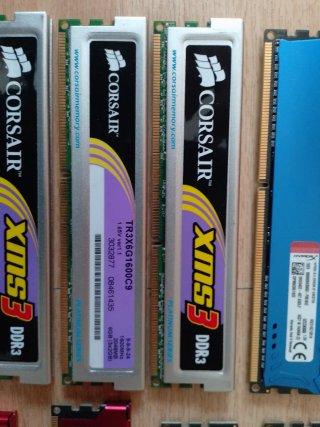 Lote entero de Memorias RAM DDR3 y placa PC