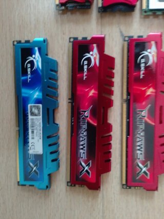 Lote entero de Memorias RAM DDR3 y placa PC
