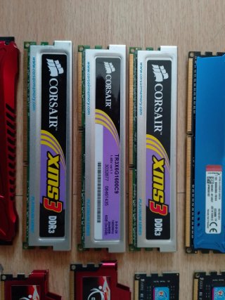 Lote entero de Memorias RAM DDR3 y placa PC