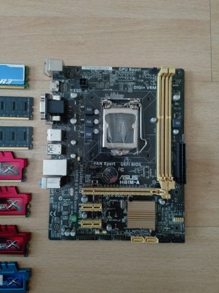 Lote entero de Memorias RAM DDR3 y placa PC