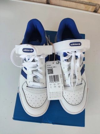 Zapatillas Adidas Forum Low Blancas y Azules