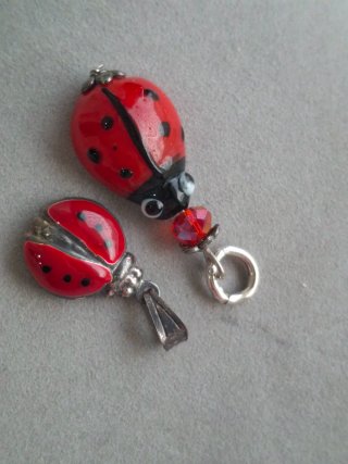 Charm Coccinella argento