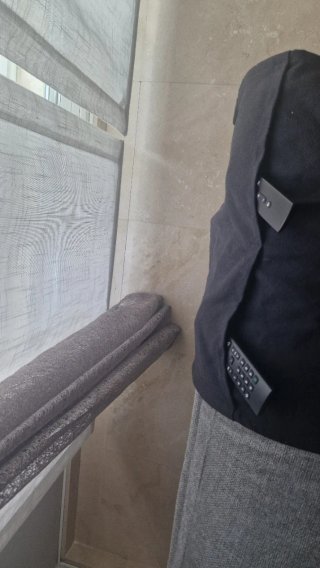 Funda sofá chaiselongue tela negra y gris