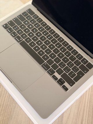 MacBook Air M2 13,6 16GB RAM 256GB SSD