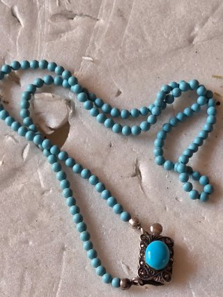 Collana perle turchesi e chiusura argento