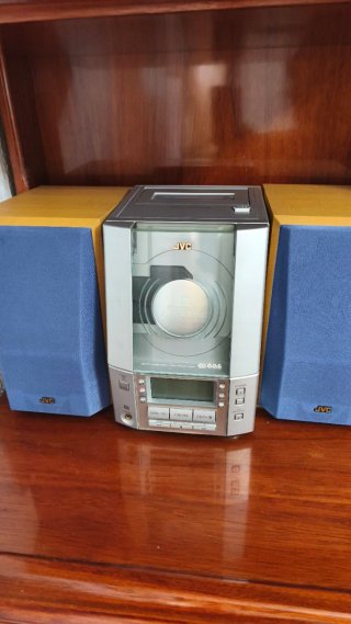 Minicadena JVC CD/Radio/Caset