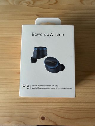 Bowers & Wilkins PI8 Azul