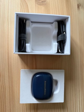 Bowers & Wilkins PI8 Azul