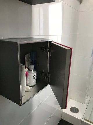 Conjunto espejo, aplique y 2 muebles baño