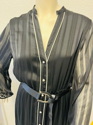 Vestido negro largo con cinturón