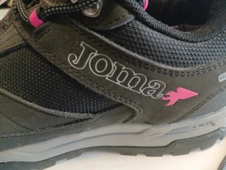 Botas de montaña Joma negras y rosas