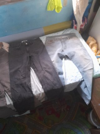 Vaqueros hombre azul y gris