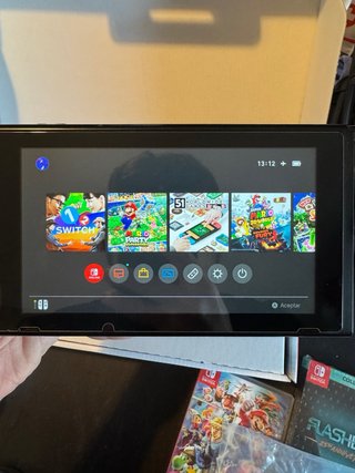 Nintendo Switch XAJ con Joy-Cons