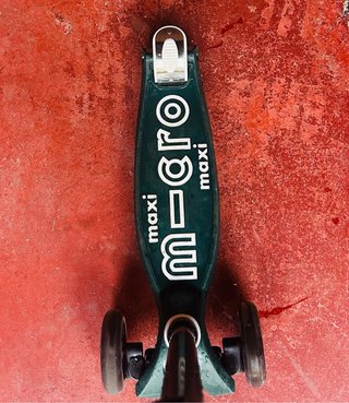 Patinete Micro Maxi LED Deluxe Verde