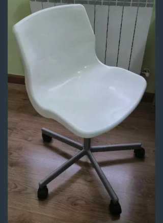 Silla giratoria blanca Ikea