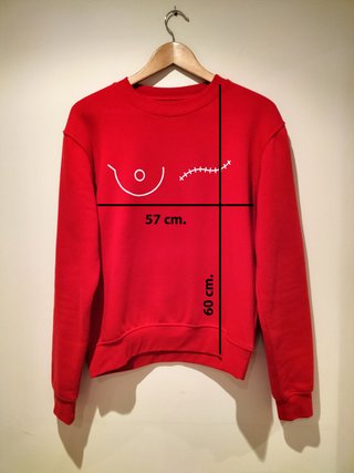 Sudadera roja cáncer de mama