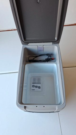 Nevera Waeco Dometic CDF-46.
