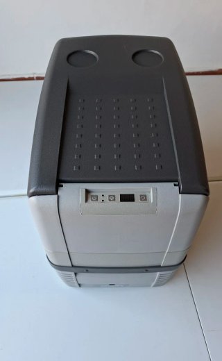Nevera Waeco Dometic CDF-46.