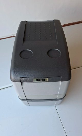 Nevera Waeco Dometic CDF-46.