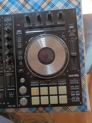 Controladora DJ Pioneer DDJ-SX Negra