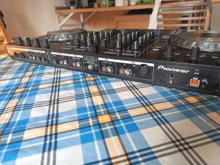 Controladora DJ Pioneer DDJ-SX Negra
