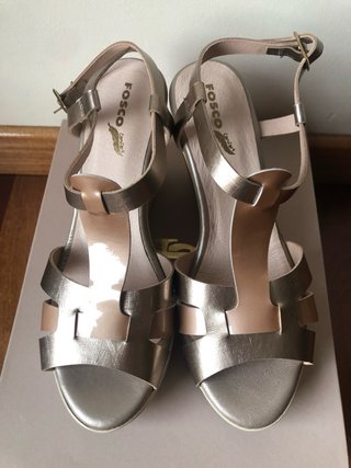 Sandalia cuña FOSCO dorada talla 39
